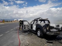 YAŞAR YıLMAZ - Söke'de Seyir Halindeki Araç Alev Alev Yandı