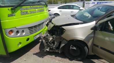 Ambulansa Yol Vermek İsteyen Araçlar Birbirine Girdi Açıklaması 1 Yaralı