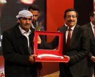 Başkan Atilla'dan Şehit Babasına Türk Bayrağı