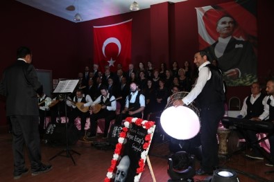 Efeler Belediyesi THM Korosu Vatandaşları Mest Etti