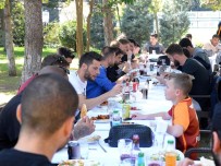 AHMET ÇALıK - Galatasaray Derbi Öncesi Tek Yürek