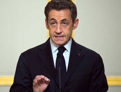 Nicolas Sarkozy'den o adaya destek