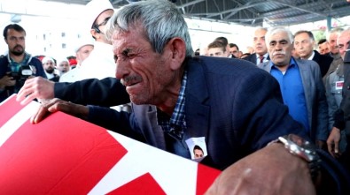 Şehit Polis Mesut Özdemir Dualarla Son Yolculuğuna Uğurlandı