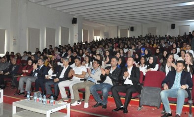 Silvan MYO'dan Konferans Ve Tiyatro