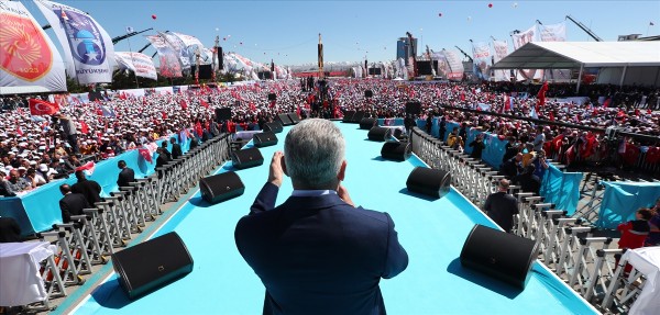 Başbakan Yıldırım'dan Ankaralılara 16 Nisan çağrısı