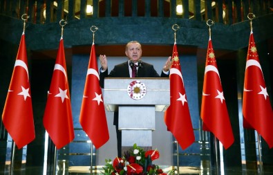 Erdoğan'dan Milli Eskrimci Acar'a Tebrik