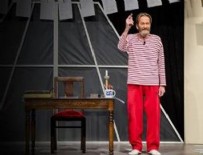 ORKİNOS - Ferhan Şensoy tiyatroda hayır çağrısı yaptı