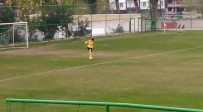 Futbol Sahalarında Görülmemiş Olay!