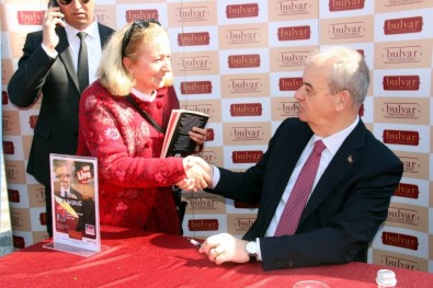 İlker Başbuğ, Kitap Tanıtımı İçin Samsun'a Geldi