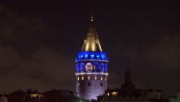 İstanbul'un Tarihi Noktaları Otizm İçin Maviye Büründü