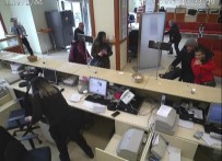 SOYGUN - Pendik'te Yaşanan Silahlı Soygun Girişimi Kamerada