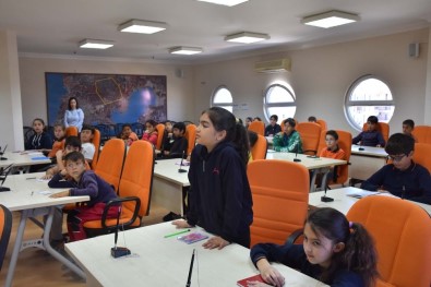 Didimli Öğrenciler Yerel Yönetimi Başkan Atabay'dan Öğrendiler