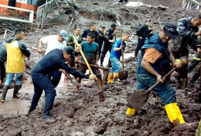 Kolombiya'da Toprak Kayması Açıklaması 17 Ölü