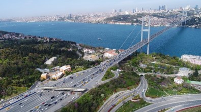 15 Temmuz Şehitler Köprüsü'ndeki Gişe Çalışmaları Havadan Görüntülendi