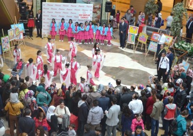 Piazza'da 23 Nisan Şenliği Başlıyor