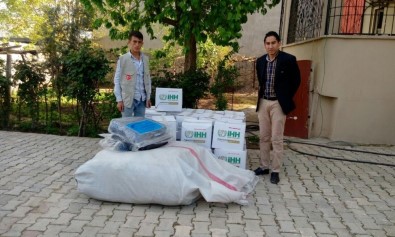 Silopi'de Talasemi Hastalarına Battaniye Ve Gıda Yardımı
