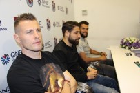 FINANSBANK - Trabzonspor'lu Futbolcular İmza Gününe Katıldı