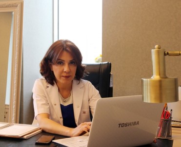 Aquashine Uygulaması Cildi Parlak, Sıkı Ve Sağlıklı Hale Getiriyor