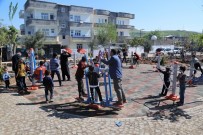 BOTAŞ - Cizreli Çocuklar Belediye Tarafından Yapılan Oyun Alanında Doyasıya Eğleniyor