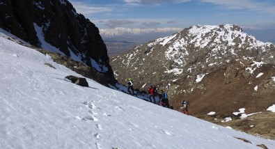 Milli Dağcı Tunç Fındık Erek Dağı'na Tırmandı