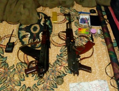 PKK'lı teröristler silahlar ve mühimmatı camiye gizlemiş
