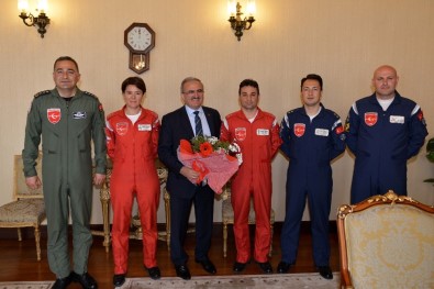 Türk Yıldızları Antalya'da