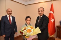 DÜNYA ÇOCUKLARI - Vali Aktaş, Görevini Çocuklara Devretti