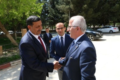 Vali Tuna'dan Başkan Özyavuz'a Ziyaret