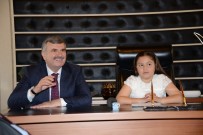 TAHIR AKYÜREK - 23 Nisan'da Büyükşehir Belediye Başkanı Emine Zümra Sarıbaş Oldu