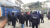 AHMET ÇAĞLAR - Başakşehirli futbolcular gazetecilere saldırdı