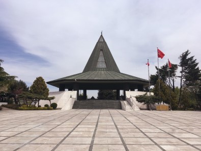 Merhum Başbakan Adnan Menderes'in Anıtmezarında Bakım Çalışması Yapıldı