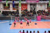 VOLEYBOL MAÇI - Pembe File İle Kansere Dikkat Çektiler
