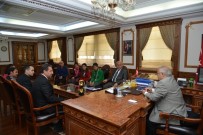 SEVGİ EVLERİ - Vali Şentürk, Badminton Şampiyonlarını Ağırladı