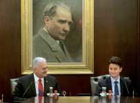 Başbakan Yıldırım Koltuğunu Devretti