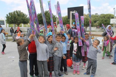 Söke Belediyesi'nin Uçurtma Hediyesi Çocukları Sevindirdi
