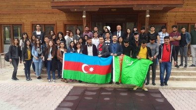 Turizm Haftasında Türki Cumhuriyetine Mensup Öğrencilere Malatya Turu Yaptırıldı