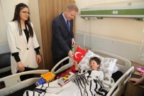 NUMUNE HASTANESİ - Vali Gül'den Hasta Çocuklara 23 Nisan Ziyareti