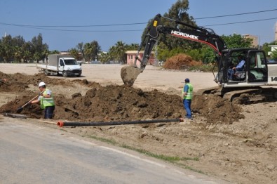 Karataş Tuzla Mahallesi'ne Yeni Kanalizasyon Hattı Döşeniyor