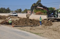 HÜSEYİN OPRUKÇU - Karataş Tuzla Mahallesi'ne Yeni Kanalizasyon Hattı Döşeniyor