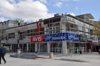 Kırşehir'de Binalara Dış Cephe İyileştirme Projesine Başlanıldı