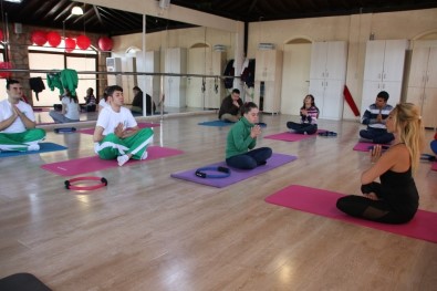 Özel Öğrencilere Pilates Ve Yoga Dersleri