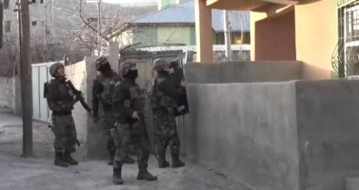 Van'da Terör Operasyonu Açıklaması 16 Gözaltı