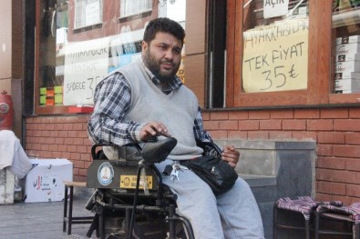 Engellinin Seyyar Tablası Çalındı