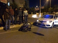 ALTINŞEHİR - Otomobil İle Motosiklet Çarpıştı Açıklaması 2 Yaralı