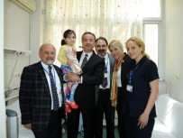 HASTANE YÖNETİMİ - Prof. Dr. Gürgün'den Tedavi Olan Çocuklara Bayram Morali