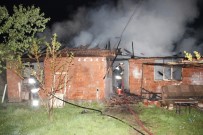 Safranbolu'da 50 Metre Ara İle İki Ev Yandı