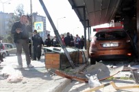 HAREKAT POLİSİ - Samsun'da Feci Kaza Açıklaması 1 Ölü, 5 Yaralı