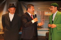 ŞÜKRÜ KARABACAK - Teyo Pevlivan Darıca'da Sahne Aldı