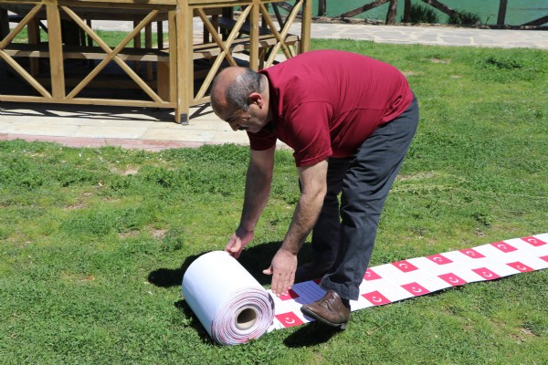 4 bin 444 mısralık şiir yazdı