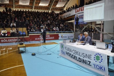 Afyonkarahisar'da Bin 57 Konut Hak Sahiplerine Dağıtıldı